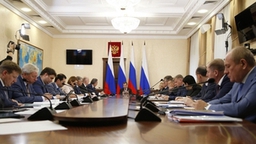 Глава НОСТРОЙ Антон Глушков на совещании у премьер-министра Дмитрия Медведева представил предложения строительной отрасли для стимулирования спроса на жилье Глава НОСТРОЙ Антон Глушков на совещании у премьер-министра Дмитрия Медведева представил предложения строительной отрасли для стимулирования спроса на жилье
